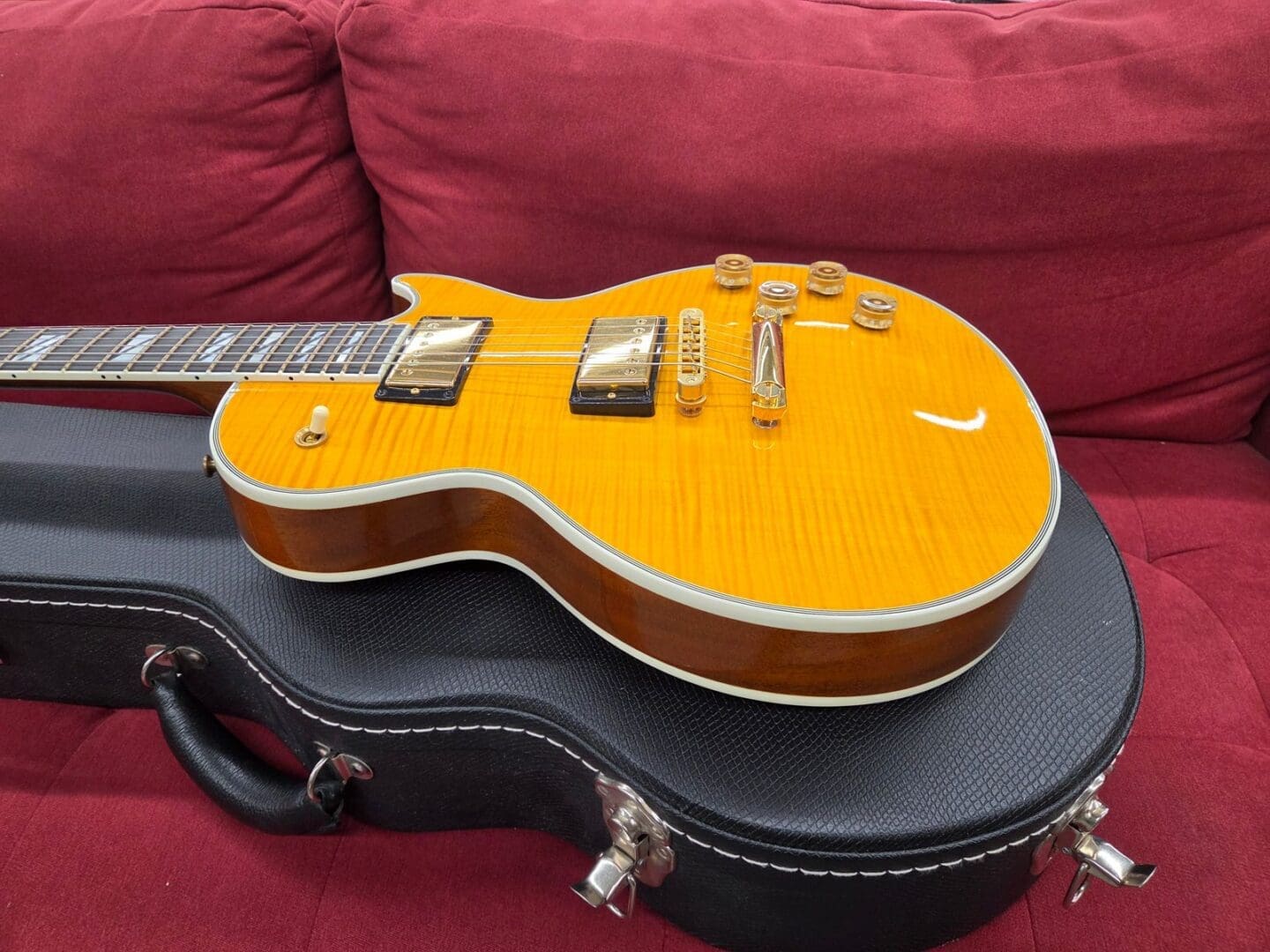 Gibson Les Paul Supreme with Case 2005 - Trans Amber - Image 27