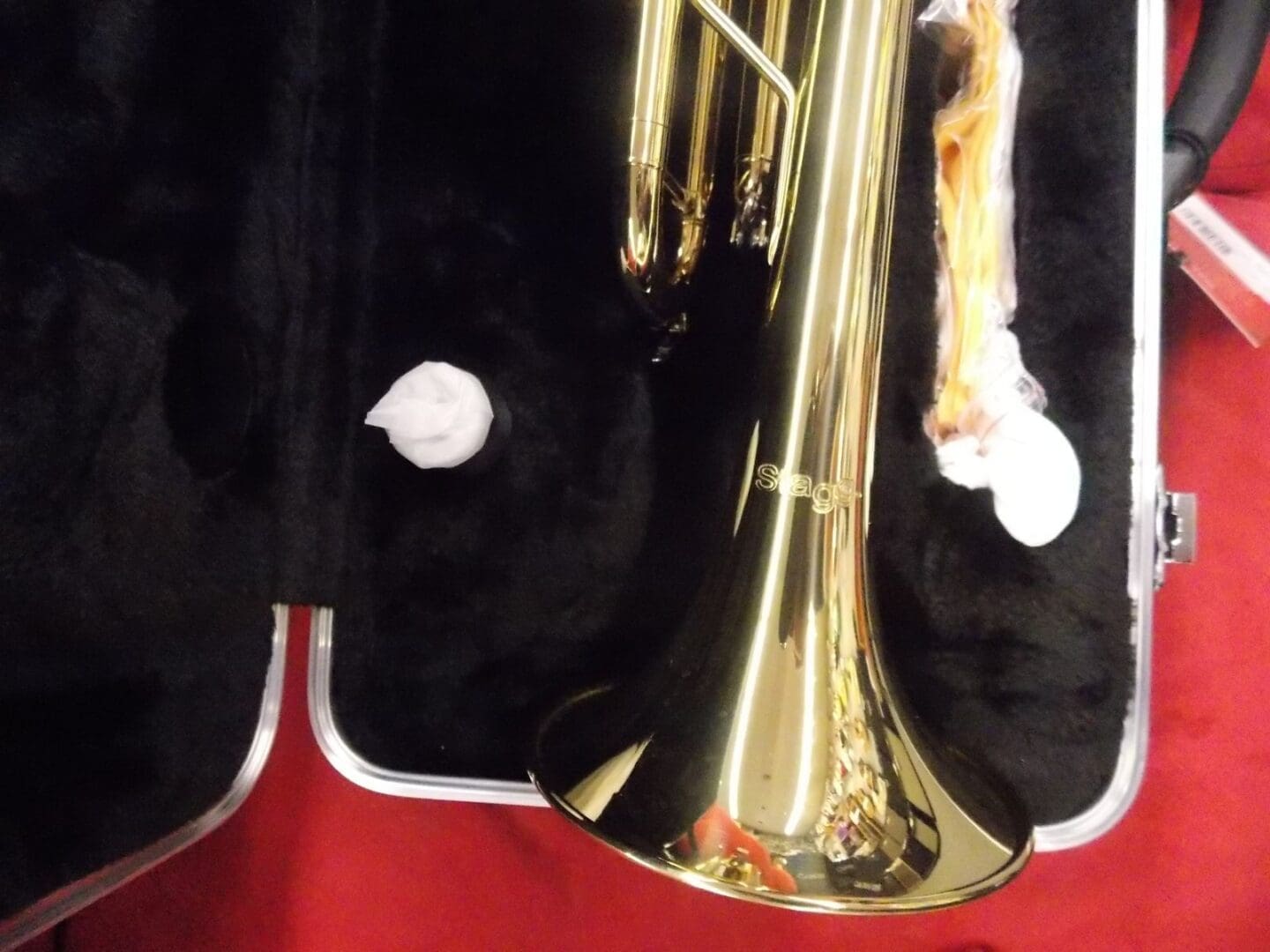 Stagg WS-TR115 Bb Trumpet, ML-bore, Brass - Image 2