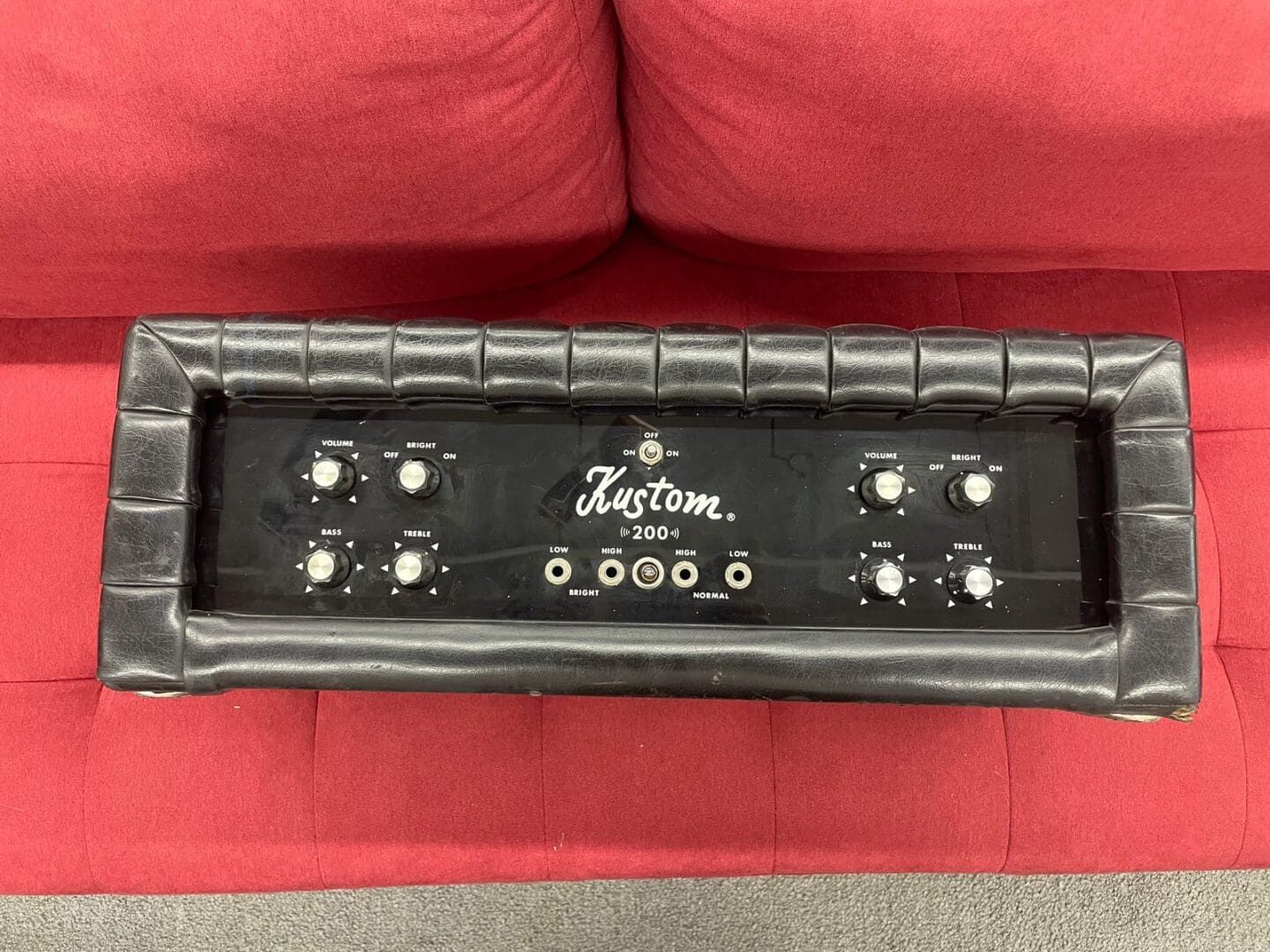 Kustom K200B-1 Amp 70's - Black Tuck & Roll