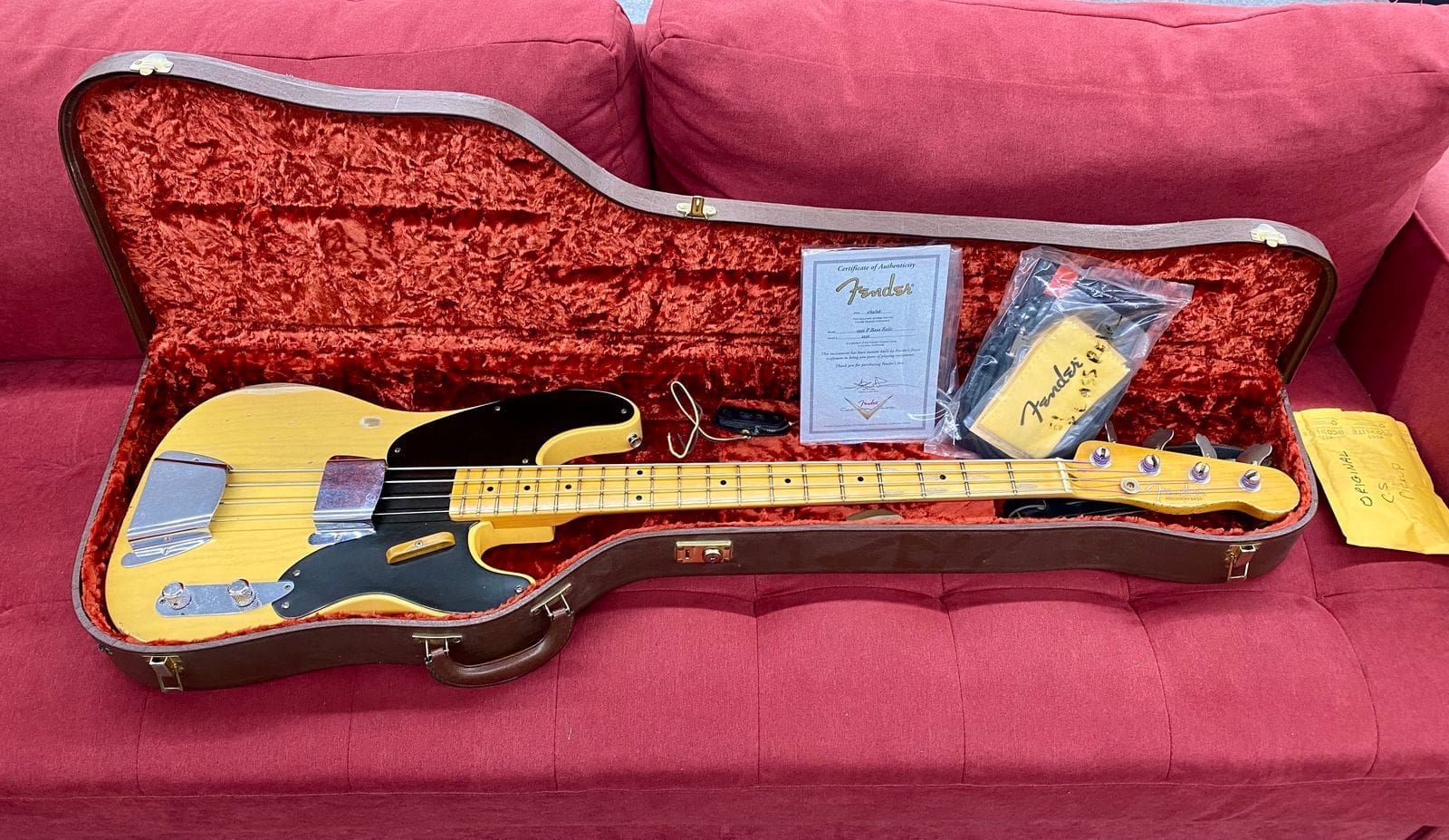 Fender Custom Shop 1951 Precision Bass Relic 2006 - Aged Blonde w/Case