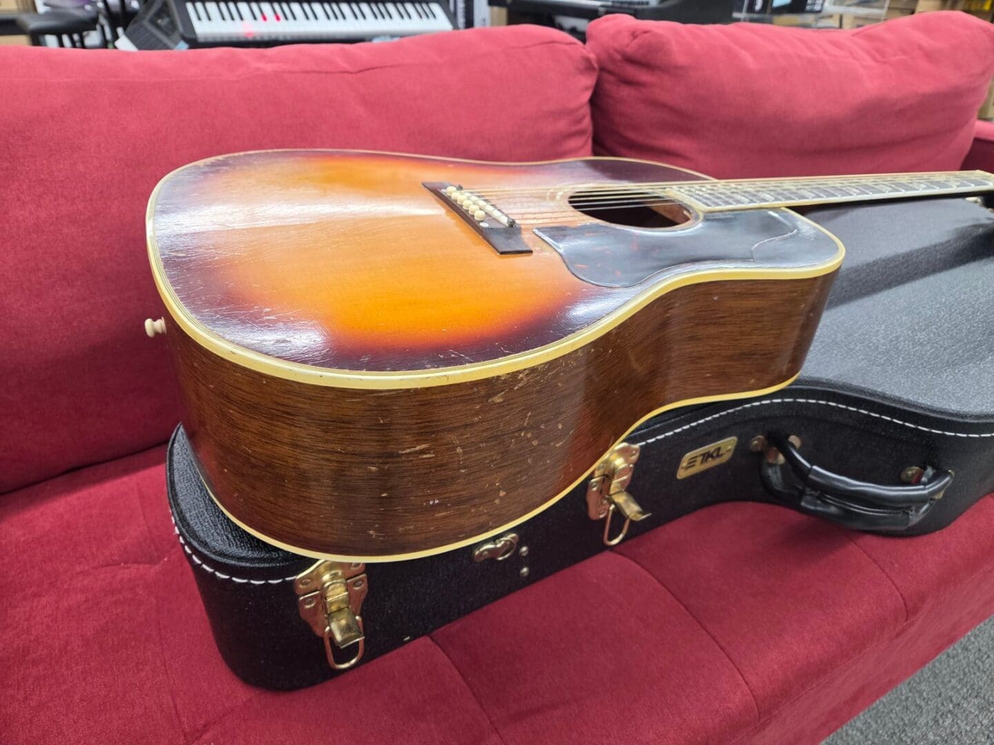 Gibson Southern Jumbo Acoustic Guitar with Case 1962 - Sunburnt - Image 12