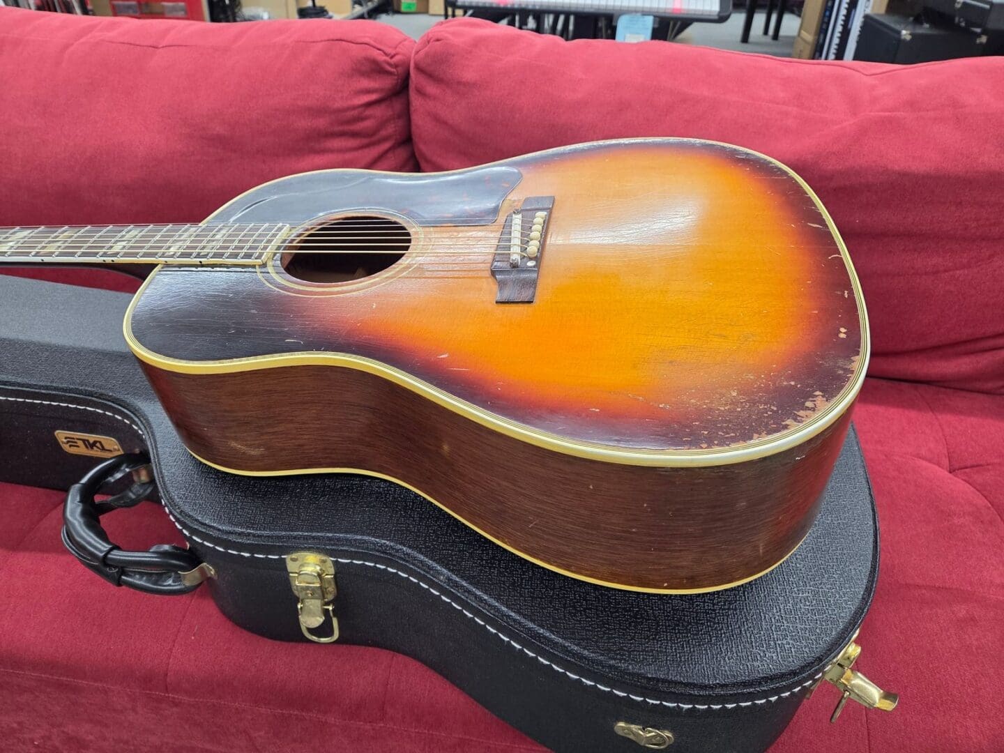 Gibson Southern Jumbo Acoustic Guitar with Case 1962 - Sunburnt - Image 16