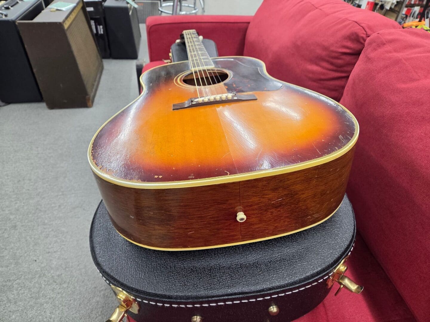 Gibson Southern Jumbo Acoustic Guitar with Case 1962 - Sunburnt - Image 15