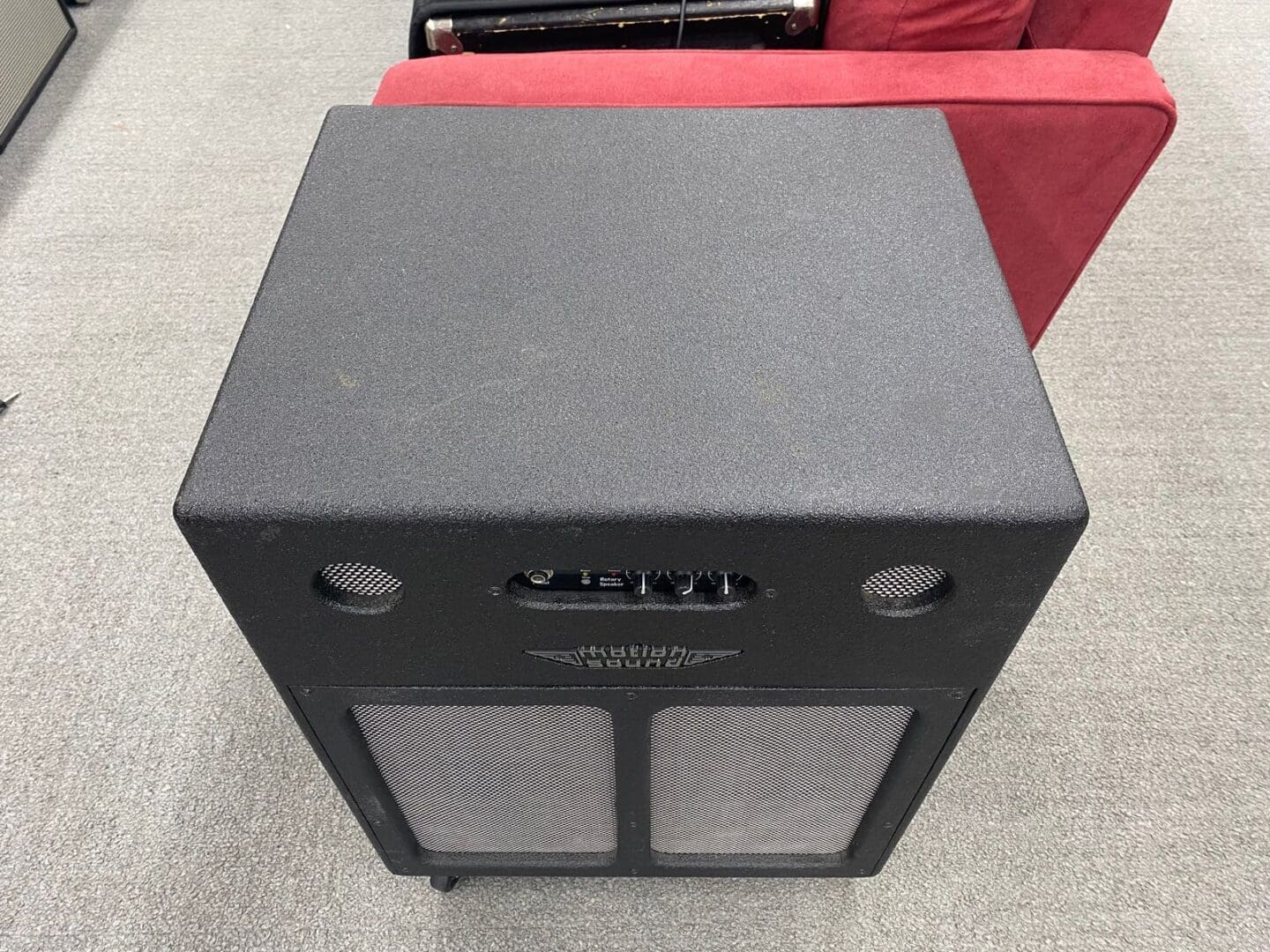 Motion Sound SRV-212 Passive 2x12 Rotary Extension Cabinet with Footswitch 4ohm - Black - Image 4