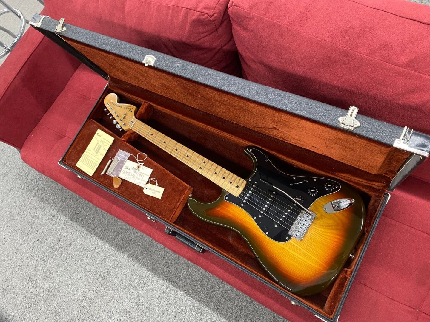 1979 Fender Stratocaster - Sunburst w/ Case - Refretted